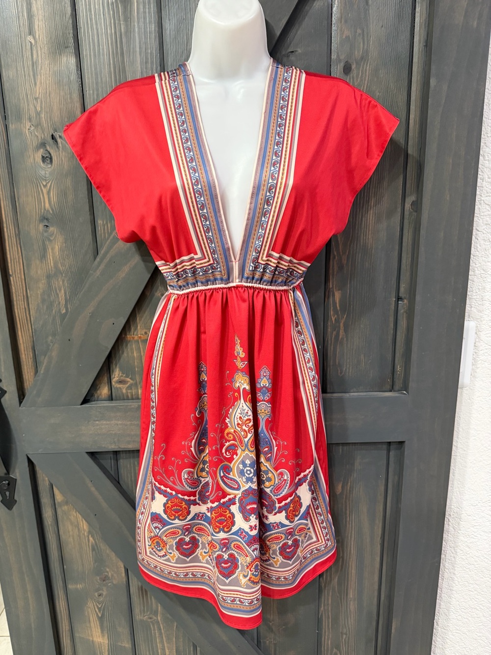 Y2K Forever 21 Red V-Neck Printed Women’s Dress Paisley Small